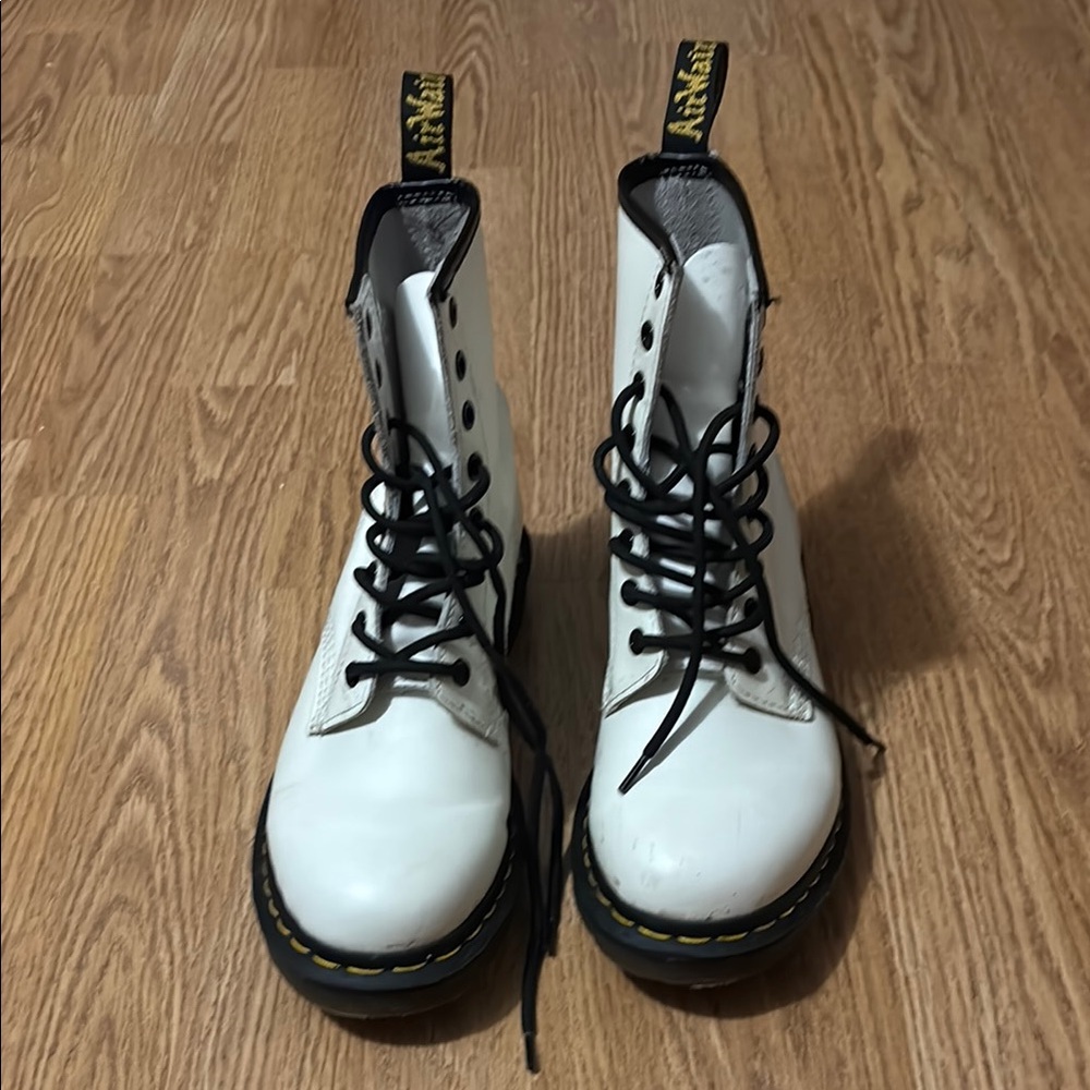 Dr. Martens White Smooth Leather Lace up Boots
